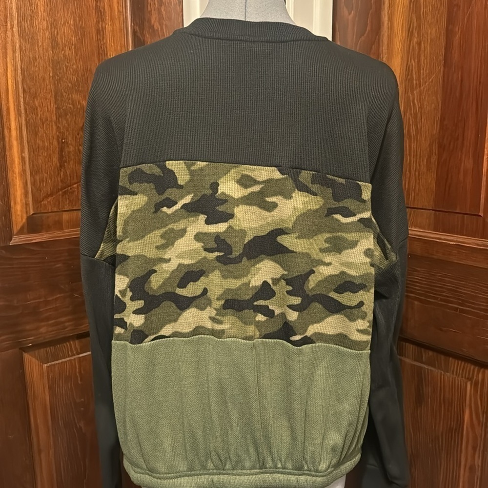 No Boundaries Long Sleeve Thermal Camo Top Size XXL - Picture 3 of 3